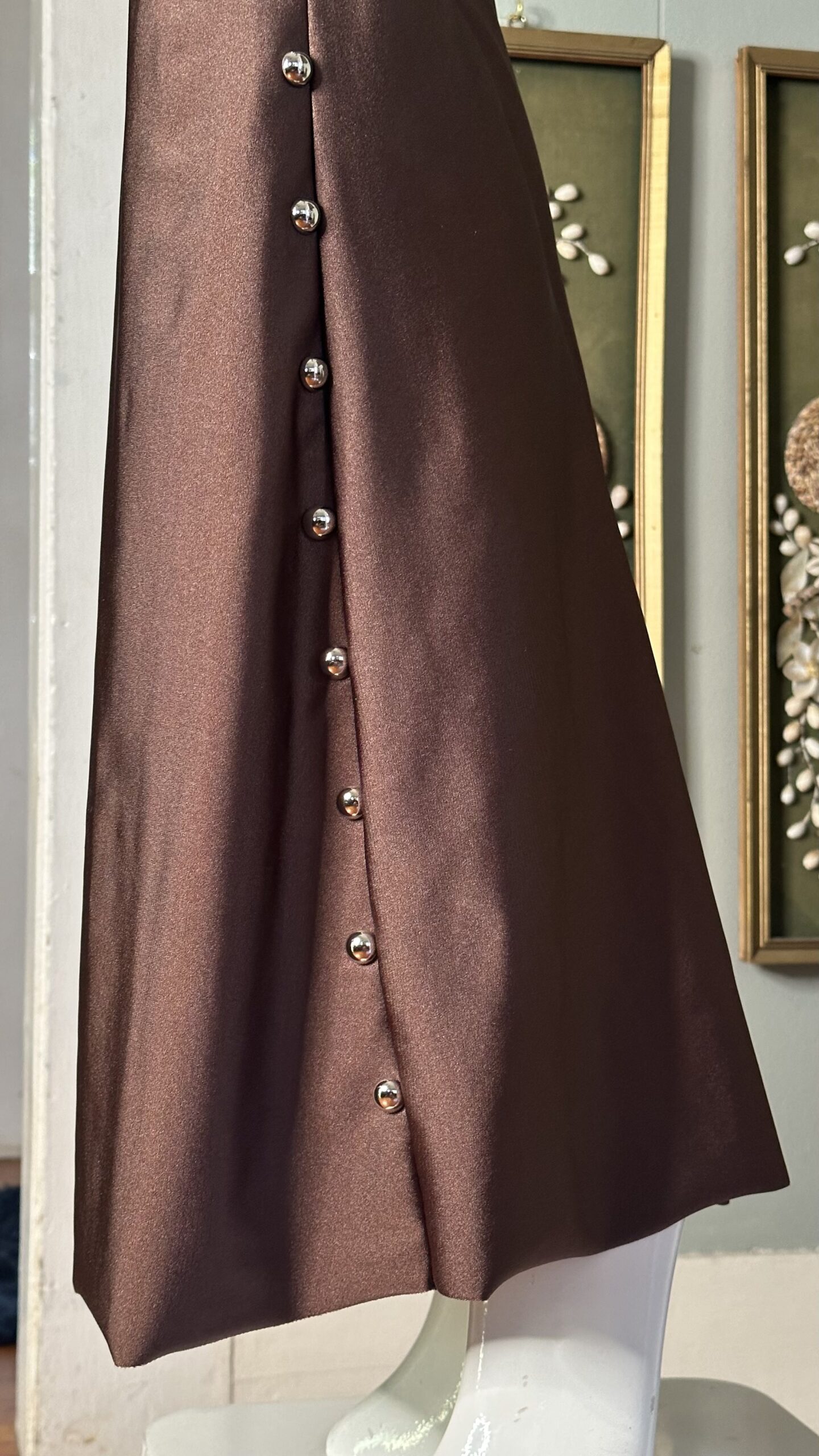 RTS +++ Medium Traditional in Shiny Chocolate Brown with Silver Side Studs // Inseam 33 - Image 5
