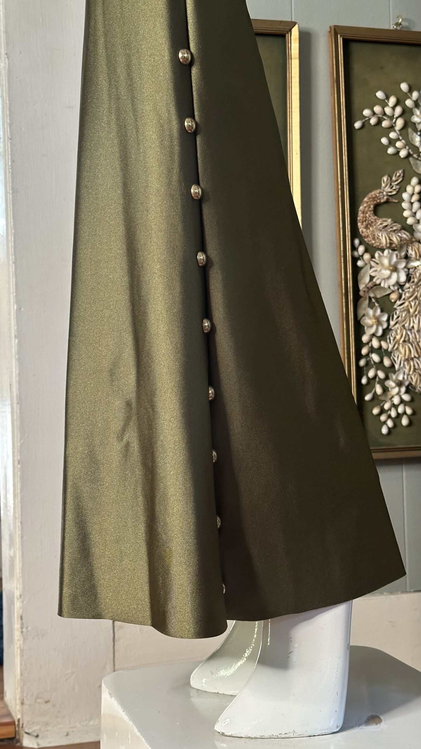 RTS +++ Large Traditional in Shiny Avocado with Gold Side Studs // Inseam 33 - Image 4